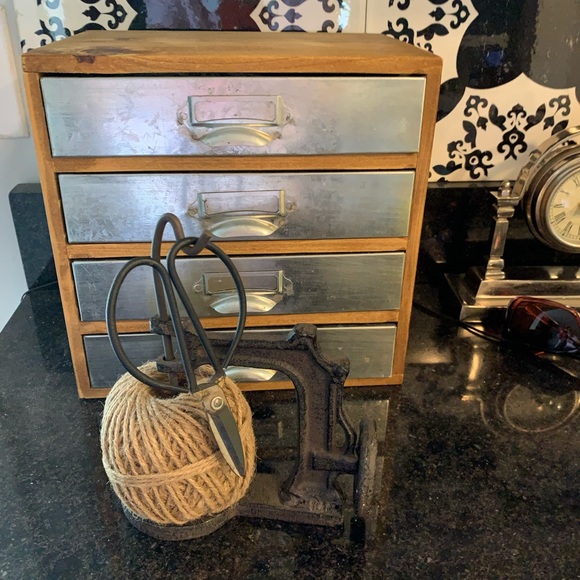 Cast Iron Twine Holder and Scissors - Picture 4 of 8